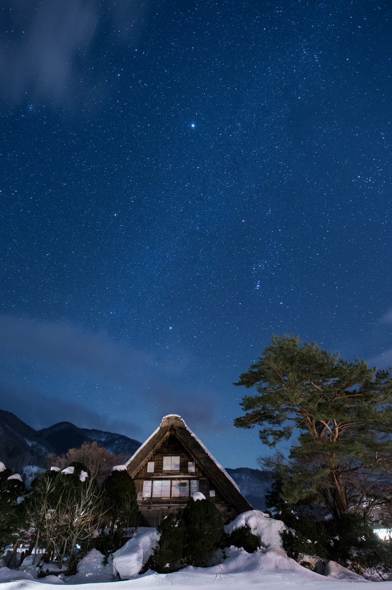 두 사람의 생각이 일치하기란 불가능하다.
그런데 우리는 그것을 기대한다.
이 집착은 가까울수록 더 강해져
결국 상처를 주고 받게 된다. 
이후 현명한 사람은 깨닫지만
미련한 사람은 상대를 탓한다.  _유한익