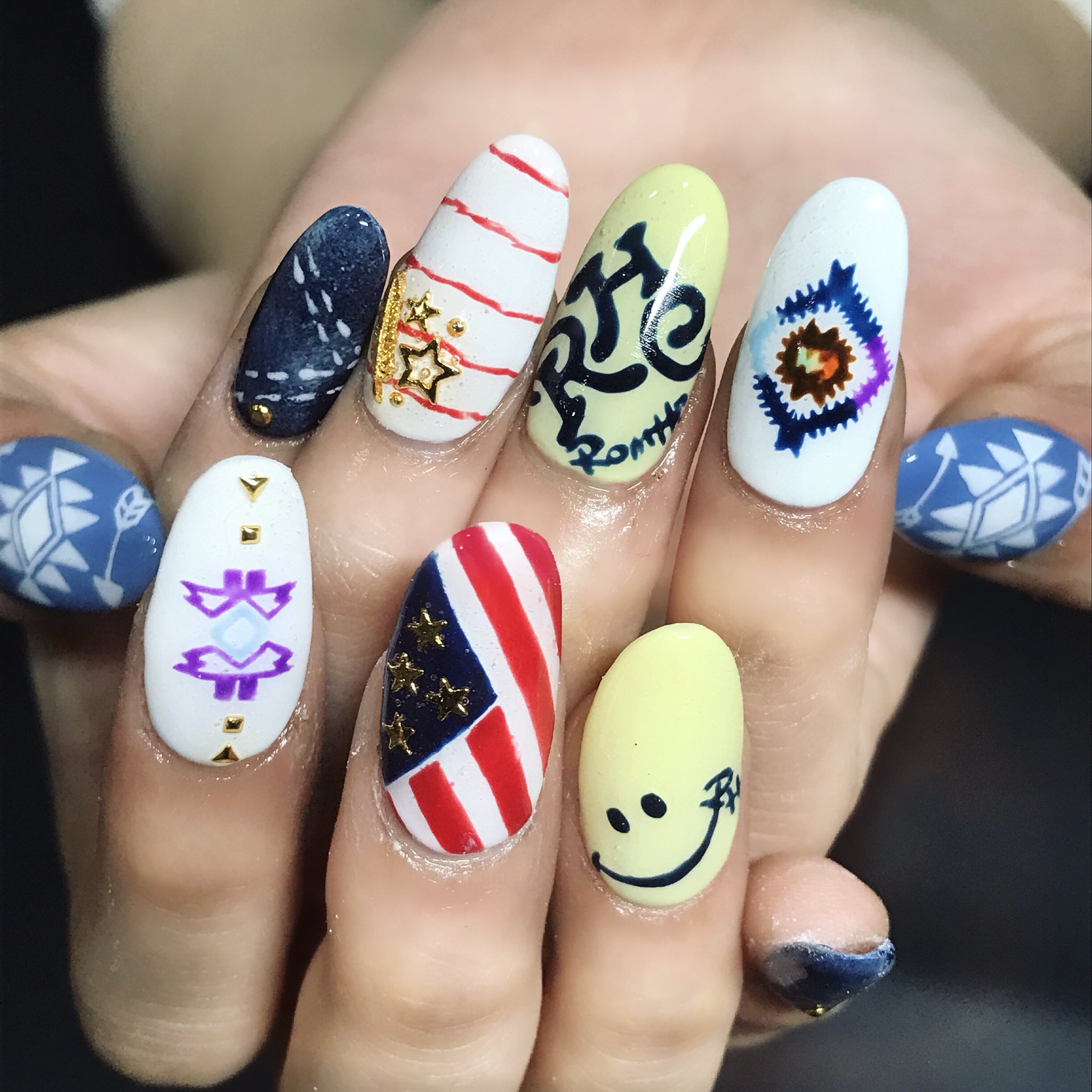 渋谷beau Re Nail お客様スカルプ お友達同士お揃いロンハーマンロゴ入りネイル オール手描きです ありがとうございます 渋谷ネイルサロン ネイル スカルプネイル Ronherman ロンハーマンネイル デニムネイル 手描きネイル ミラーネイル
