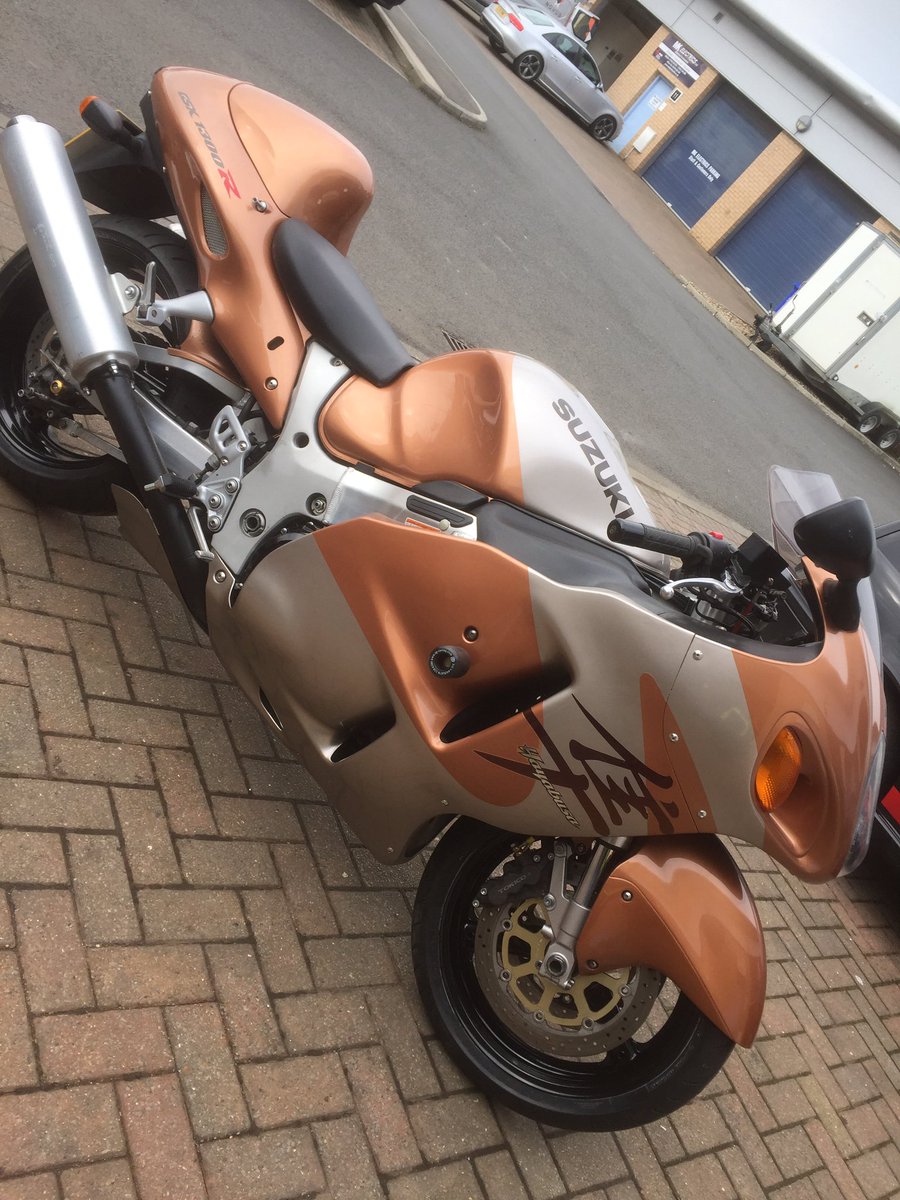 APCcustomcoater's tweet photo. Even the simplest of things change the stance of a bike!! Spot the difference https://t.co/ZqHpuuifxY