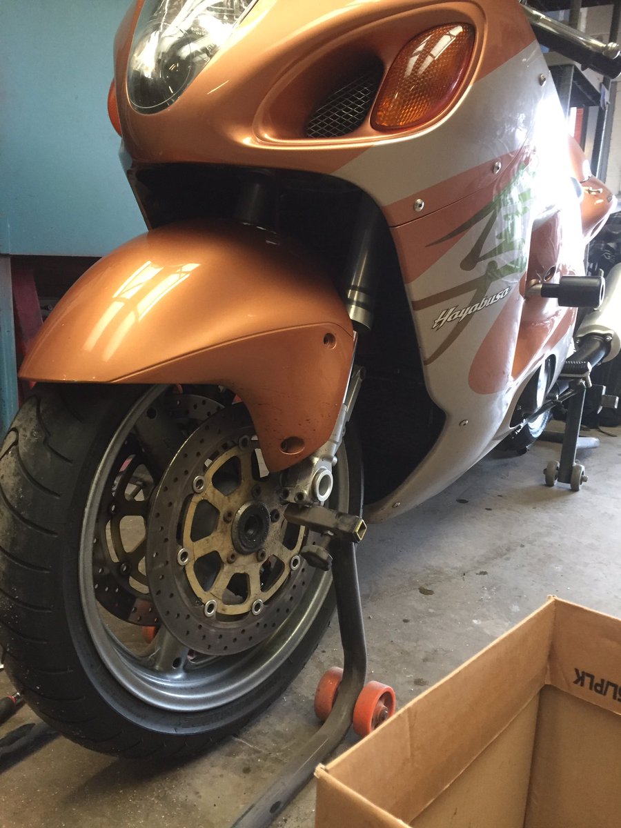 APCcustomcoater's tweet photo. Even the simplest of things change the stance of a bike!! Spot the difference https://t.co/ZqHpuuifxY
