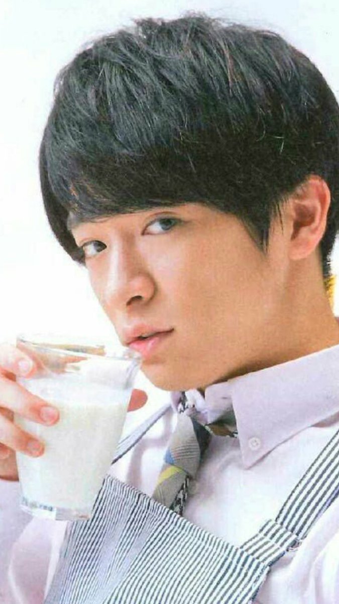 FSJ_of's tweet photo. ٩( *˙0˙*)۶ヤホ!!
最近メンバーから
可愛い可愛い♡って弄られる
みんなの可愛い知念だよ~♪
メンバーも増えたし何かしたいね♪
そうだ、ピクニック行こうか♪
君と僕で…デートだね♪
#FSJ_of https://t.co/vE60YLh4C4