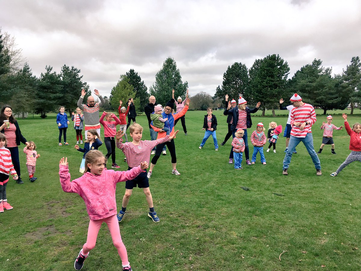 kioskinthepark's tweet photo. What a lot of fun we had!! Thanks to our lovely volunteers @glake58 @MJHKnowledge, our sponsor @RogansBooks &amp; our supporters &amp; participants. https://t.co/Qu2oFkjg71