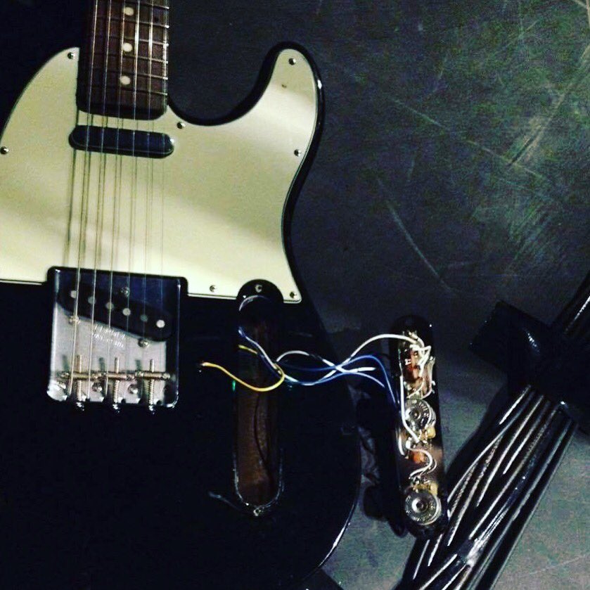 BandLastTrain's tweet photo. Merci la Roche sur Yon, @fuzzyon, c'était chan-mé. 🔥 https://t.co/fvVObwamsf