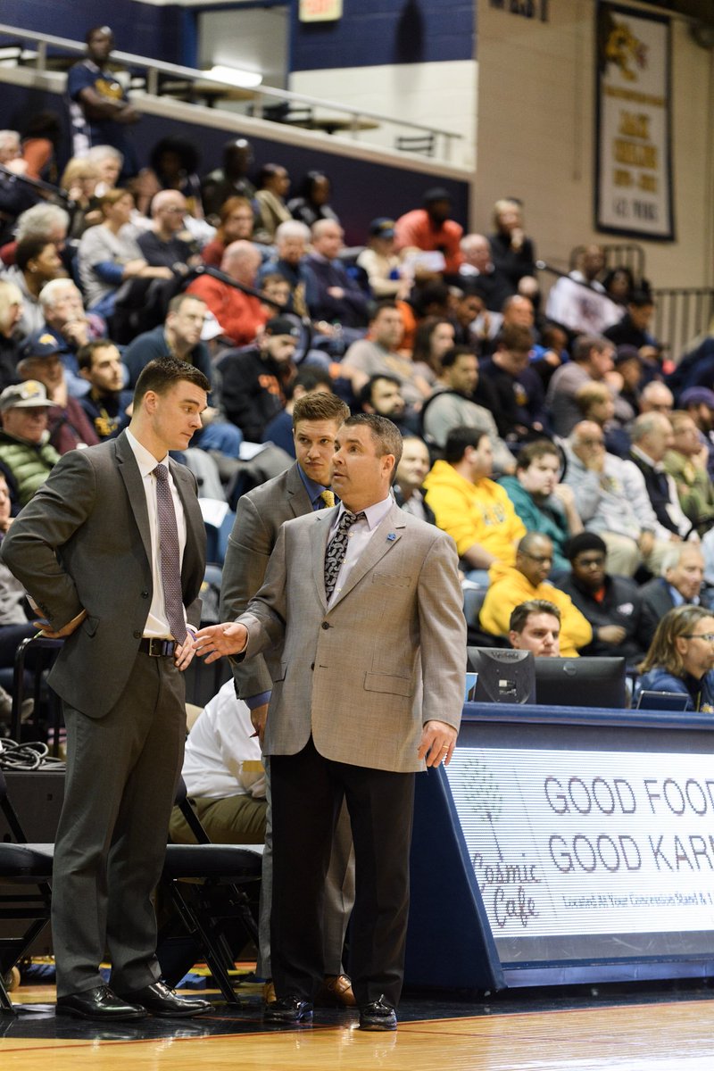 Towson_MBB's tweet photo. Join us in sending birthday blessings to assistant hoops coach @CoachOConnellTU! Thanks for all your hard work and enjoy a great day. https://t.co/IkP9CPKqJg