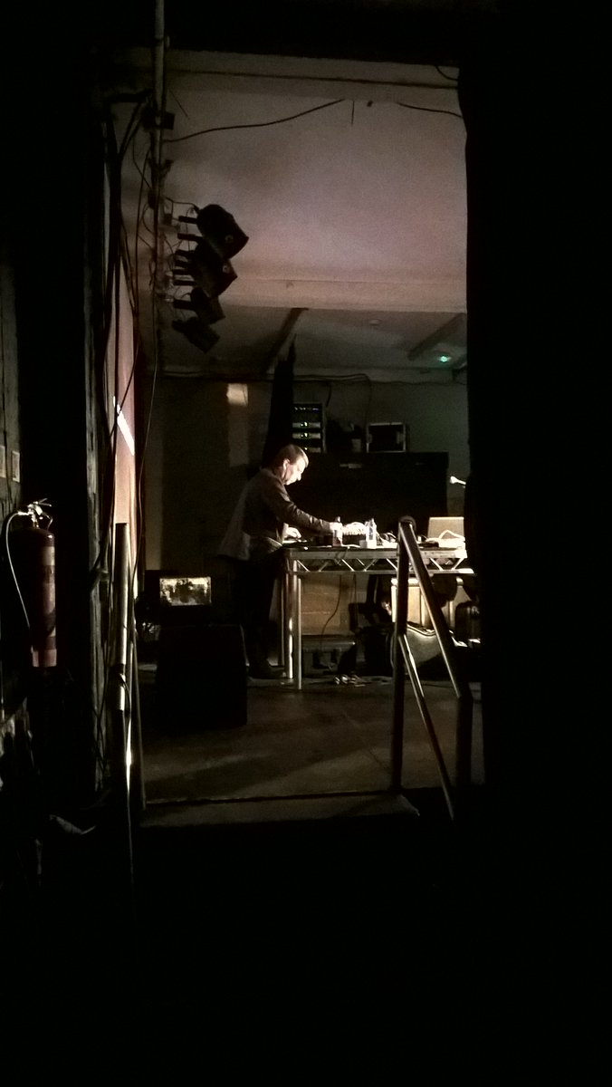 Addvisionmusic's tweet photo. @chris_carter_ @coseyfannitutti Glad we got to see the show, and thanks for scribbles. https://t.co/d6OuLQTzbz