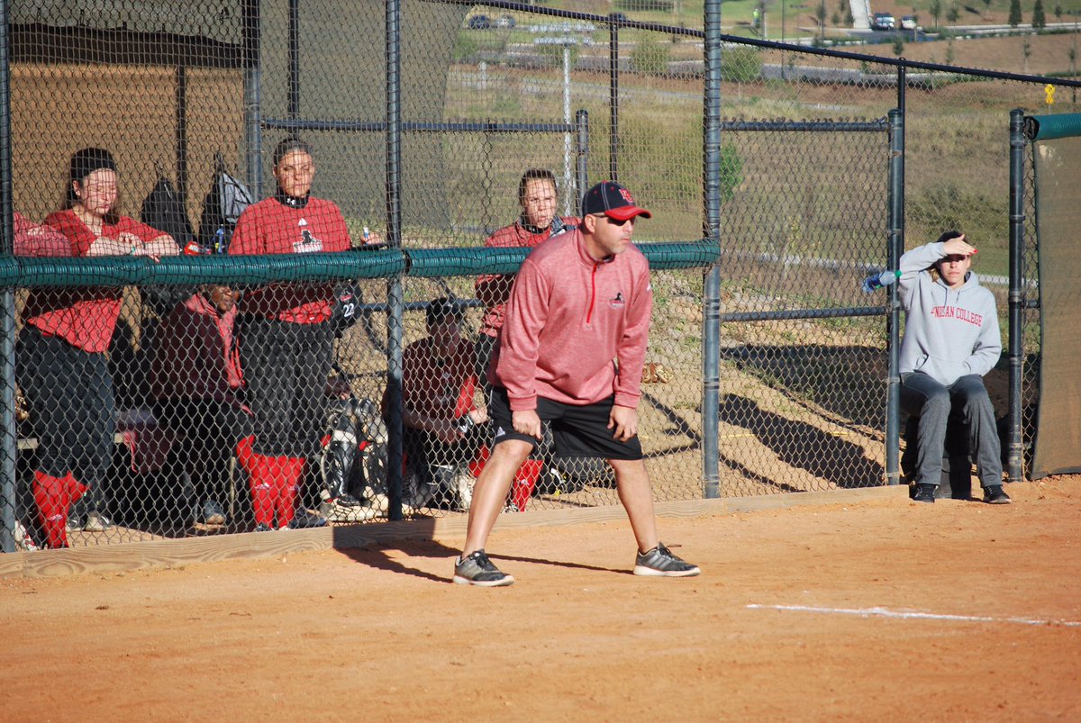 NJVenomSoftball's tweet photo. Coach Caldo taking care of business in Florida - Good Luck this season ! https://t.co/u116FqwCPt