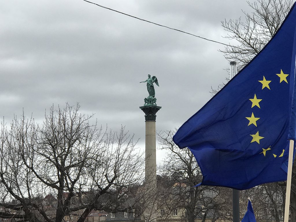 maninthemiddleT's tweet image. Stuttgart und Baden-Württemberg sind FÜR Europa