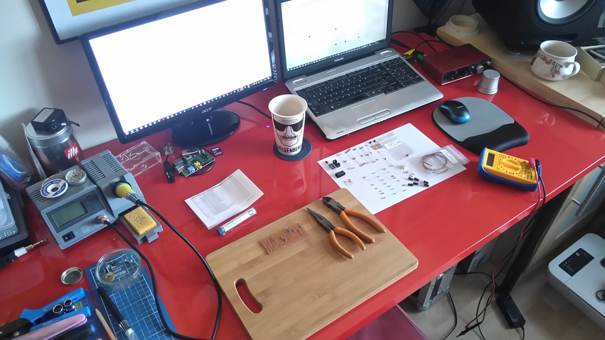 only_davey's tweet image. #geekSpace :-)