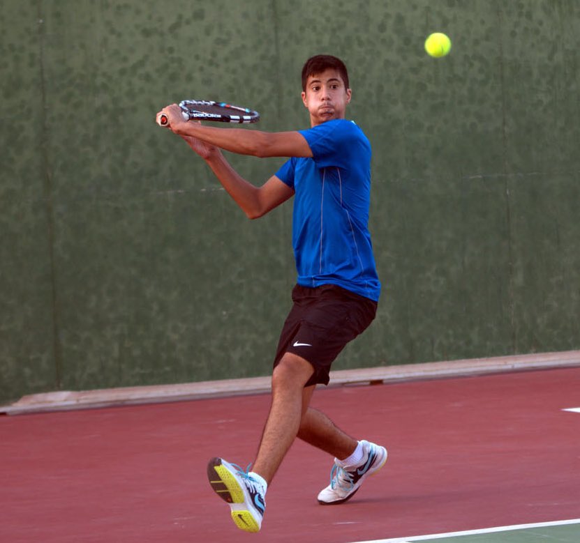وفي نفس البطولة لاعب اخضر التنس عبدالعزيز البيوك يتغلب على اللاعب الايطالي سينر جانك ٦-٣ / ٣-٦ / ٥-٧