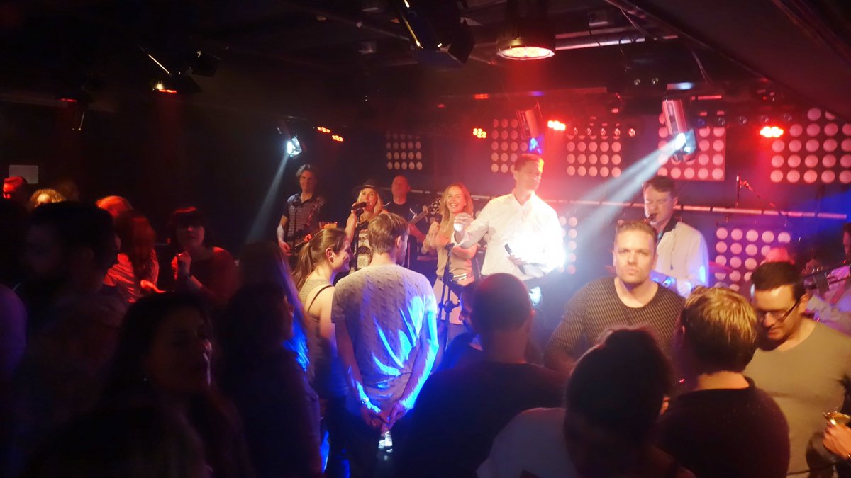 RaymondAarsman1's tweet photo. Geslaagde en uitverkochte 30+ avond in @SoWhatGouda zaterdagavond tot 05.00 in Gouda. #Gouda https://t.co/ivjLA7Mfdh
