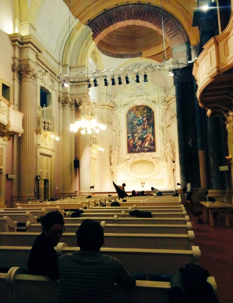 Ieri luoghi, oggi biografie: persone da raccontare e portare sul palco in 2 ore. Uno speed dating tra vita e teatro 😁 #Comizidamore #Bologna