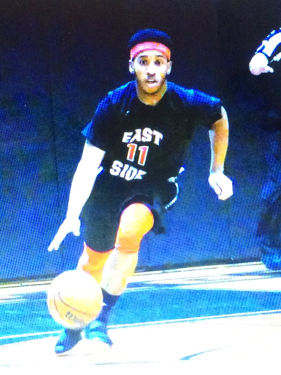 NANNPHOTO51's tweet photo. N2G4 boys basketball final Linden vs Eastside https://t.co/gw4myVVoJG #njboysbasketball #lindenhs #eastsidehs https://t.co/UibnqvUaDw