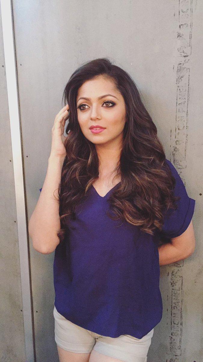 drashti_1985's tweet photo. Drashti Dhami new photos @drashti10 https://t.co/gDDroLu7Am