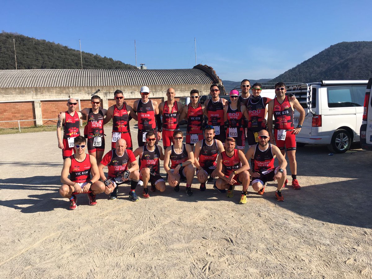 XeviF1's tweet photo. Equipassuuuu del @cnvic_etb al duatló de castellfollit #duathlon #equip #vicetbpower https://t.co/8blNr4QKFe