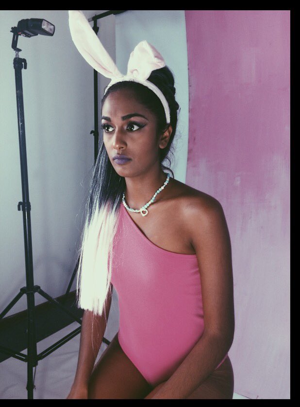 Zukikwata's tweet photo. Ariana Grande is shook. 

#BTS 📸 https://t.co/9fbCzH8u0l