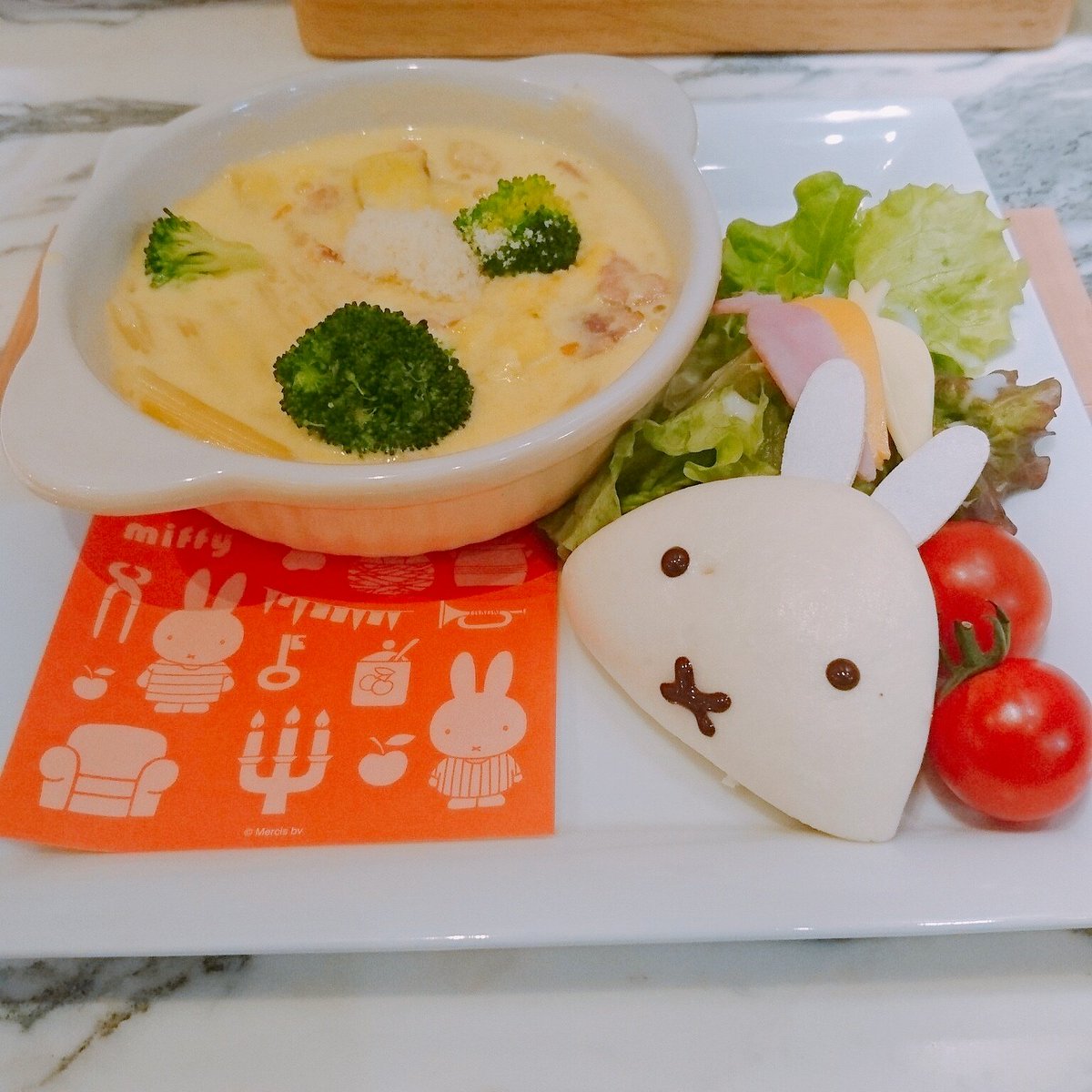 Mami Sca ミッフィーレッカーカフェ パスタとホットチョコを頂きました とても美味しかったし 可愛い盛り付けでした 店内も可愛くて 店員さんが優しくて癒されました