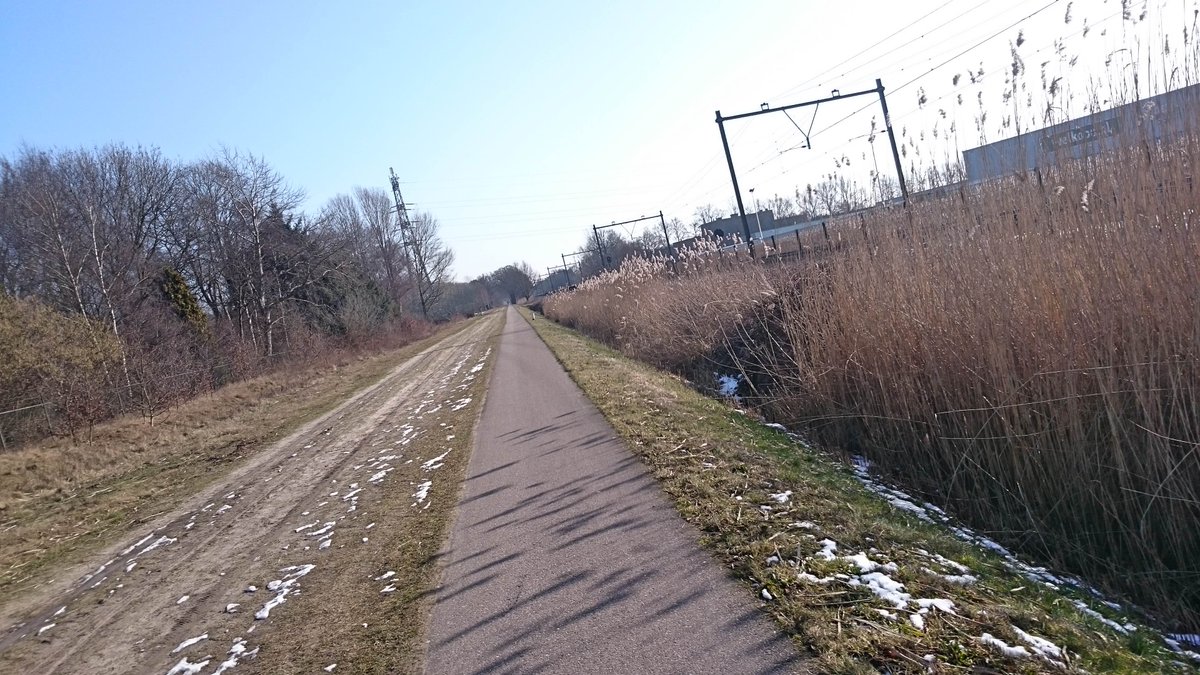 tessaijmker's tweet photo. Slechte #hardlooptrainingen zijn ook oké! Je kunt niet altijd pieken.
https://t.co/pjbEMOeXlh
#Running #nikeplus
@loopmaatjes@NikeRunning https://t.co/3xbmGmQNmr