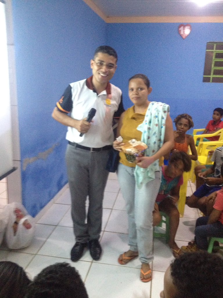 CarpinaNews's tweet photo. Na noite deste Sábado iniciamos o Evangelismo Pastoral no bairro de Cezar Augusto! #MaiorSemanaSantadaAPE Sl.60:12 #PgMyStyle https://t.co/lbc7qRt8PH