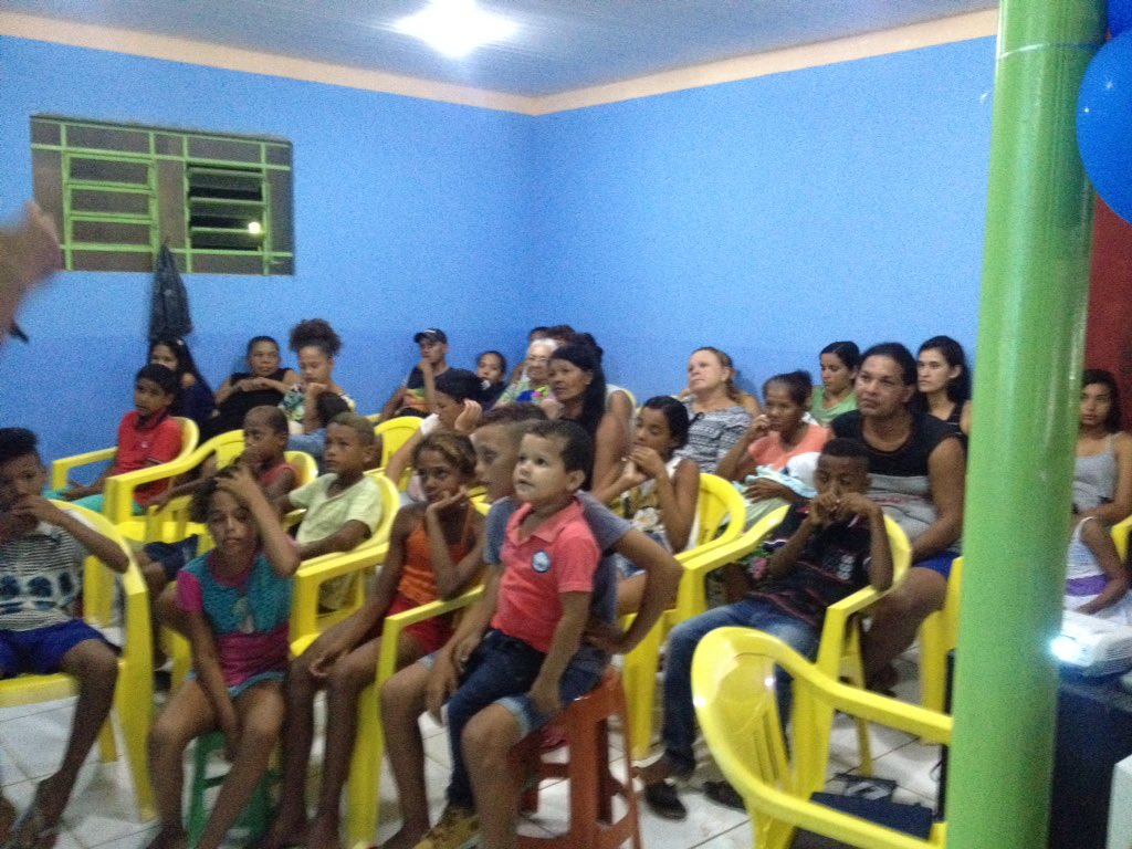 CarpinaNews's tweet photo. Na noite deste Sábado iniciamos o Evangelismo Pastoral no bairro de Cezar Augusto! #MaiorSemanaSantadaAPE Sl.60:12 #PgMyStyle https://t.co/lbc7qRt8PH