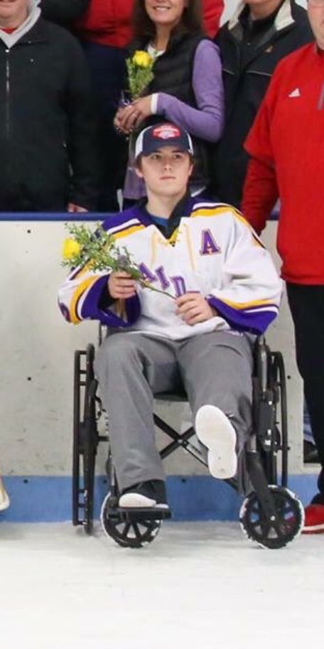 andyberan29's tweet photo. Happy Birthday @mikemags29 ask for a Bauer stick for your bday #willkelly #prayformags #bauersticks https://t.co/E6iEedoKtn
