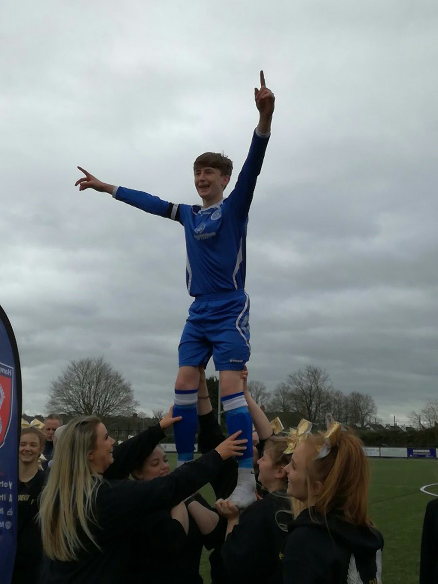 HampshireFA's tweet image. Stunt with the Captain from @Brock_FC and our Cheerleaders #hfacups