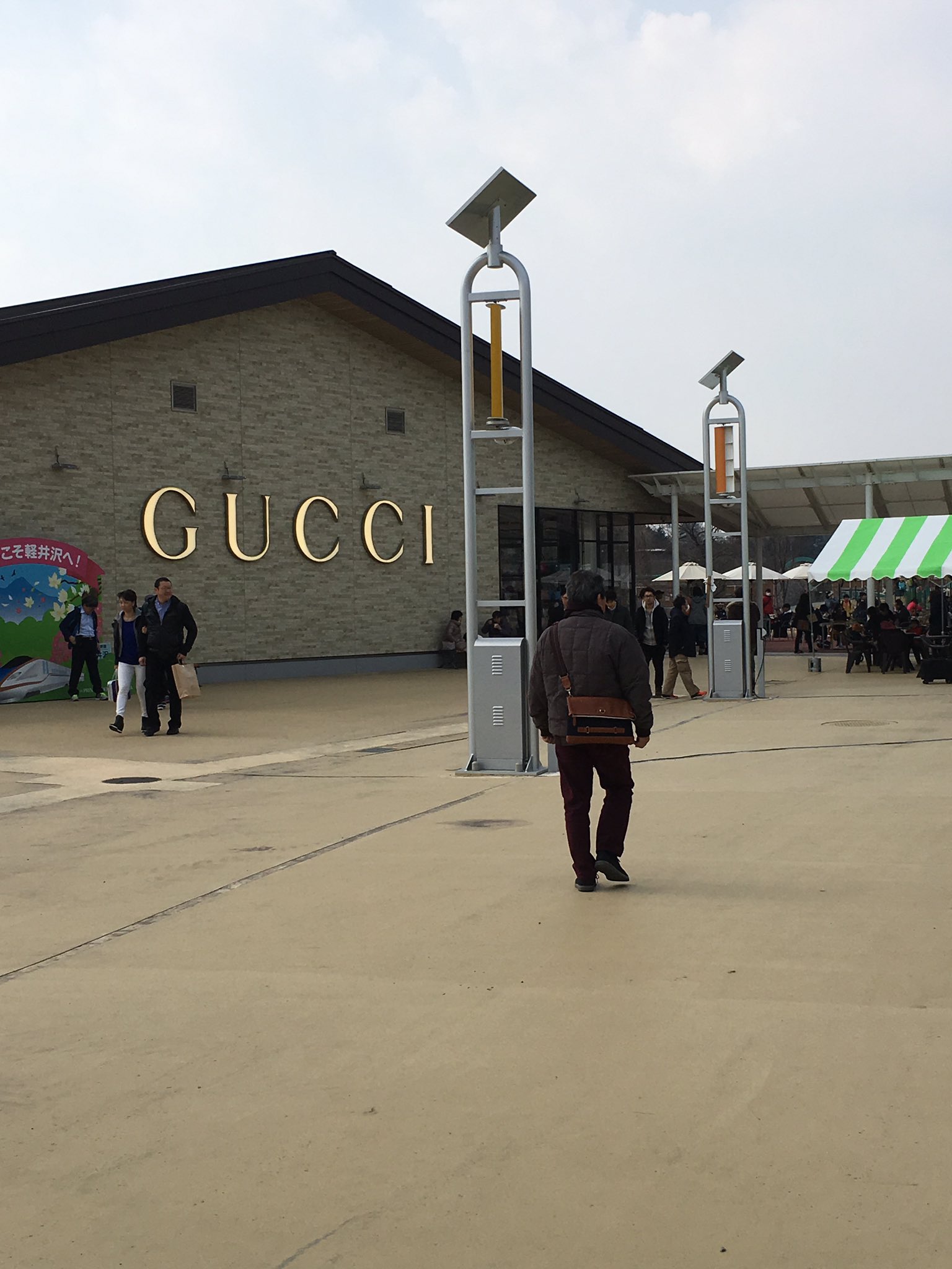 マロン 軽井沢ショッピングプラザにはgucciのアウトレットもあるんだーーいいなぁ イブサンローランやボッテガベネッタもあった 九州のアウトレットにはコーチとマイケルコースくらいしか無いもんなぁ ええ 見ただけよ 見ただけ W マロン 軽井沢ショッピングプラザにはgucciのアウトレットもあるんだーーいいなぁ イブサンローランやボッテガベネッタもあった 九州のアウトレットにはコーチとマイケルコースくらいしか無いもんなぁ ええ 見ただけよ 見ただけ W