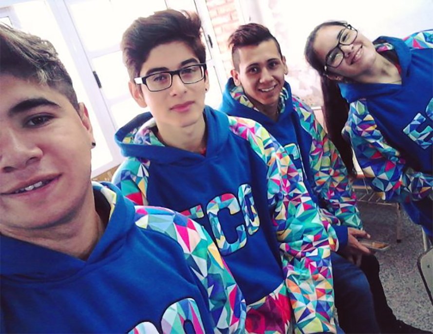 littlebluebuzos's tweet photo. Fuaaaa... Furioso Fullprint el de los chicos de ECO! 😋 kevin https://t.co/ynBcrIQCaK