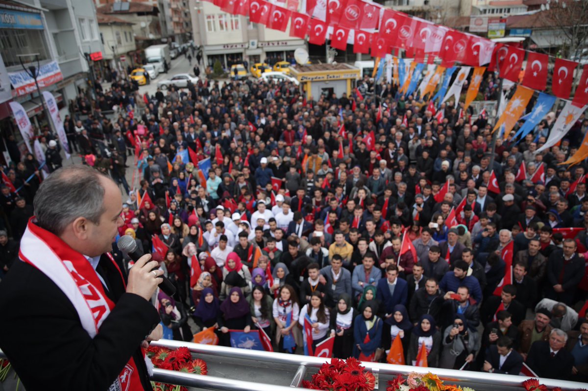 ackilic76's tweet photo. #EvetİleKazananTürkiye 

Havza Mitingimizde hemşehrilerimizle bir araya geldik. Havzamızdan kuvvetli bir #Evet sesi yükseldi🇹🇷👏🏼 https://t.co/SmW3qEw4kF