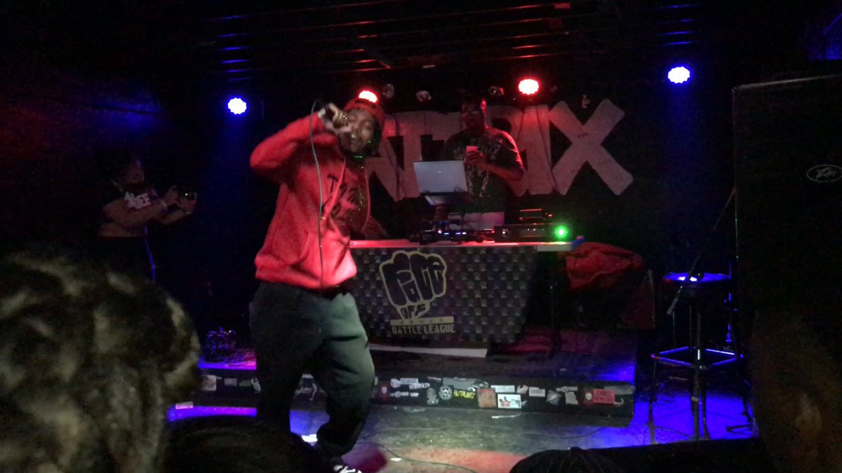 ToneColdStunna's tweet photo. #PerformingLive #PropsBattle #Wisco #ToneCold #iDeserveIt 🔛🔝🔜 @Propsbattles https://t.co/uC8ORqu890