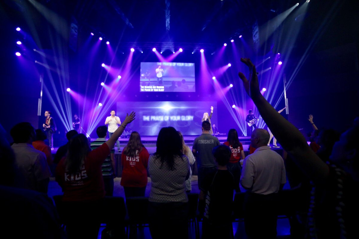 LHCATX's tweet photo. It's a good day to be at church! There's still time to make it to the 11AM service! #PeaceOutLHC https://t.co/vd98dB1u50