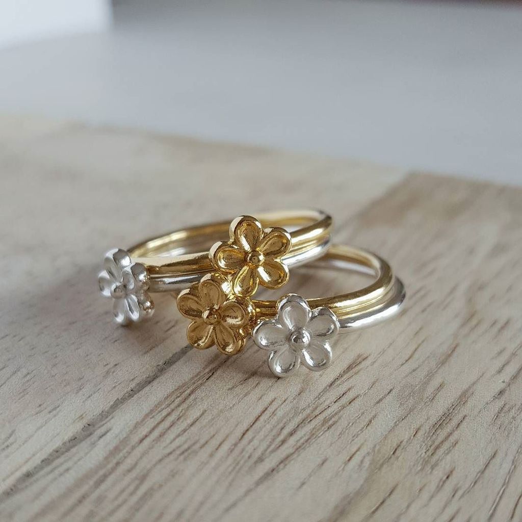 rwhiteheadjewel's tweet image. Stackers in silver and gold vermeil.
.
.
.
.
.
.
.
.
.
.
#rachelwhiteheadjewellery #stacki… ift.tt/2n3K3f4