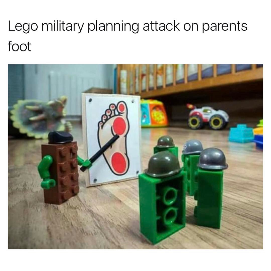 MensHumor's tweet photo. ATTACK!!!!! https://t.co/Ksc9uDLHnE