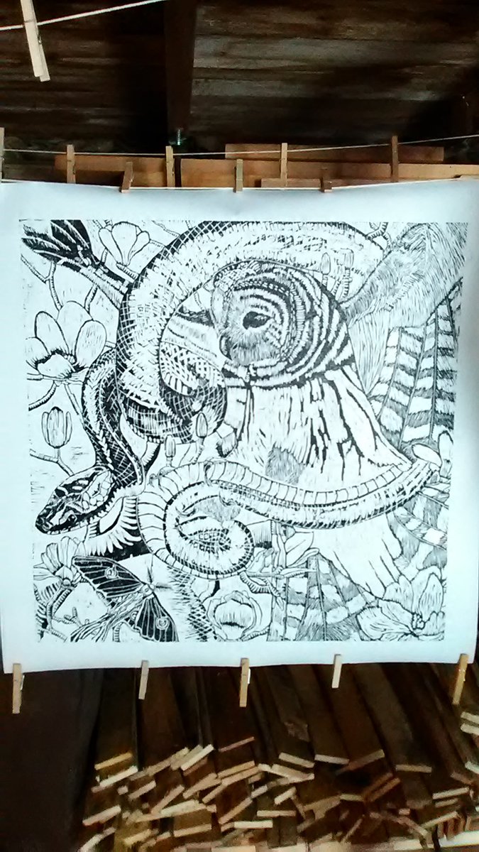 LytlBrd's tweet photo. Proofed this woodblock. Coming along. #printmaking #woodblockprint #reliefprint #carving #inkonblock #printmakingiscool #CuDubhPress https://t.co/oVGeThkFo6