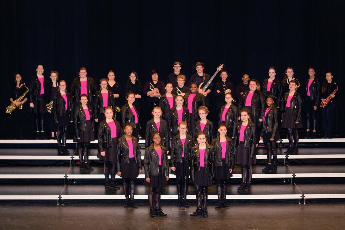 mhsencore18's tweet photo. MHS Encore 16-17 https://t.co/mkVOgGhL1B