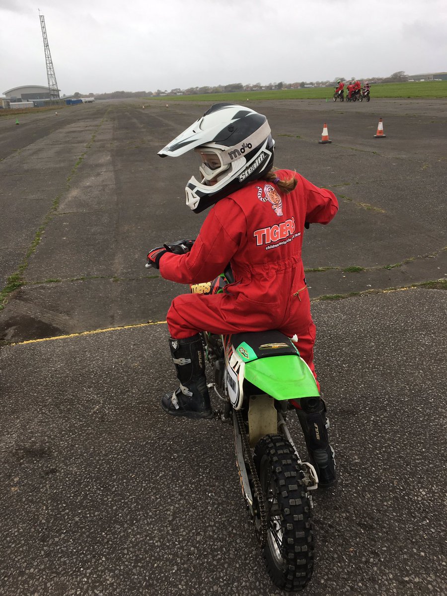 BethanyDiamond4's tweet photo. Training reds now on, things are hotting up ready for the show season https://t.co/yl4h5KCC8A