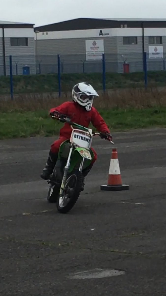 BethanyDiamond4's tweet photo. Training reds now on, things are hotting up ready for the show season https://t.co/yl4h5KCC8A