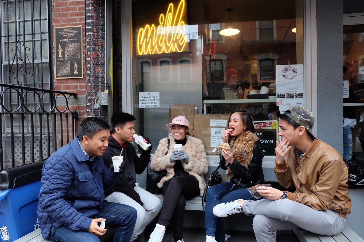 yaaabbbsss's tweet photo. Day 6: Ended up having a chill day before the conference and decided to have Artichoke Pizza and Momofuku! #aNYversary #Chipaz https://t.co/DdfITqRqWs