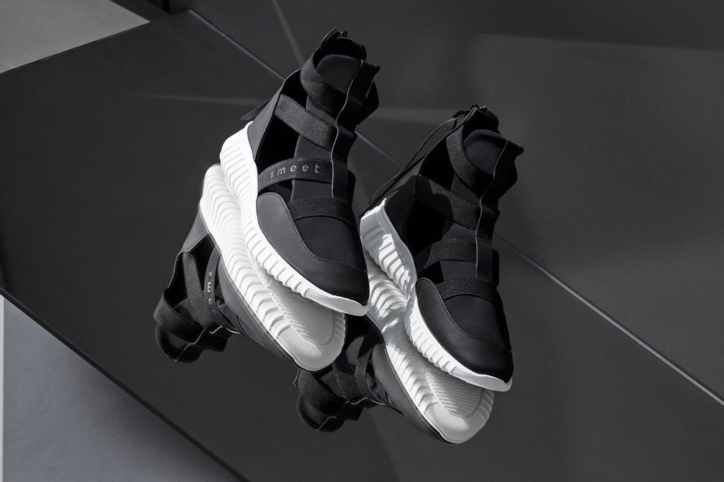 Mickycapriccio's tweet photo. SMEET up your Life ☀️🌈✨😍 #smeetsneakers #newbrand #madeinitaly #highquality #bestmaterials #handmade #fashion #shoes https://t.co/XndU2bbRFX