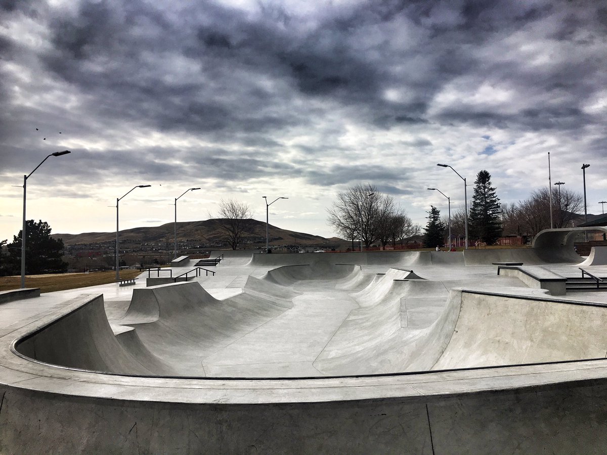 TheLookout_Show's tweet photo. ColoRADo.  We love @teampainskateparks ✔

#ALWAYSON

📱: @earlygrabs https://t.co/5OlTWKGxba