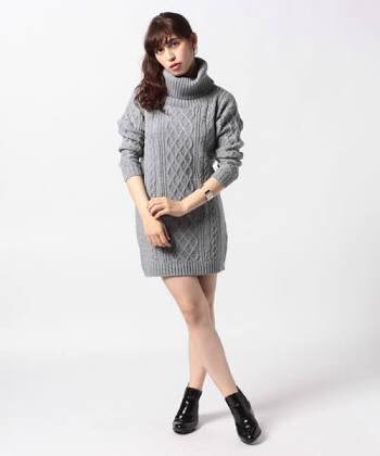 ___freemarket's tweet photo. 【ノーブランド】サイズFree

オフタートルネック ニットワンピース
お色／ グレー

【状態】普通 used品....着用回数2回のみで、とても綺麗です。
→ 汚れ 毛玉 なし

1500円 https://t.co/H9eGNi7CLl