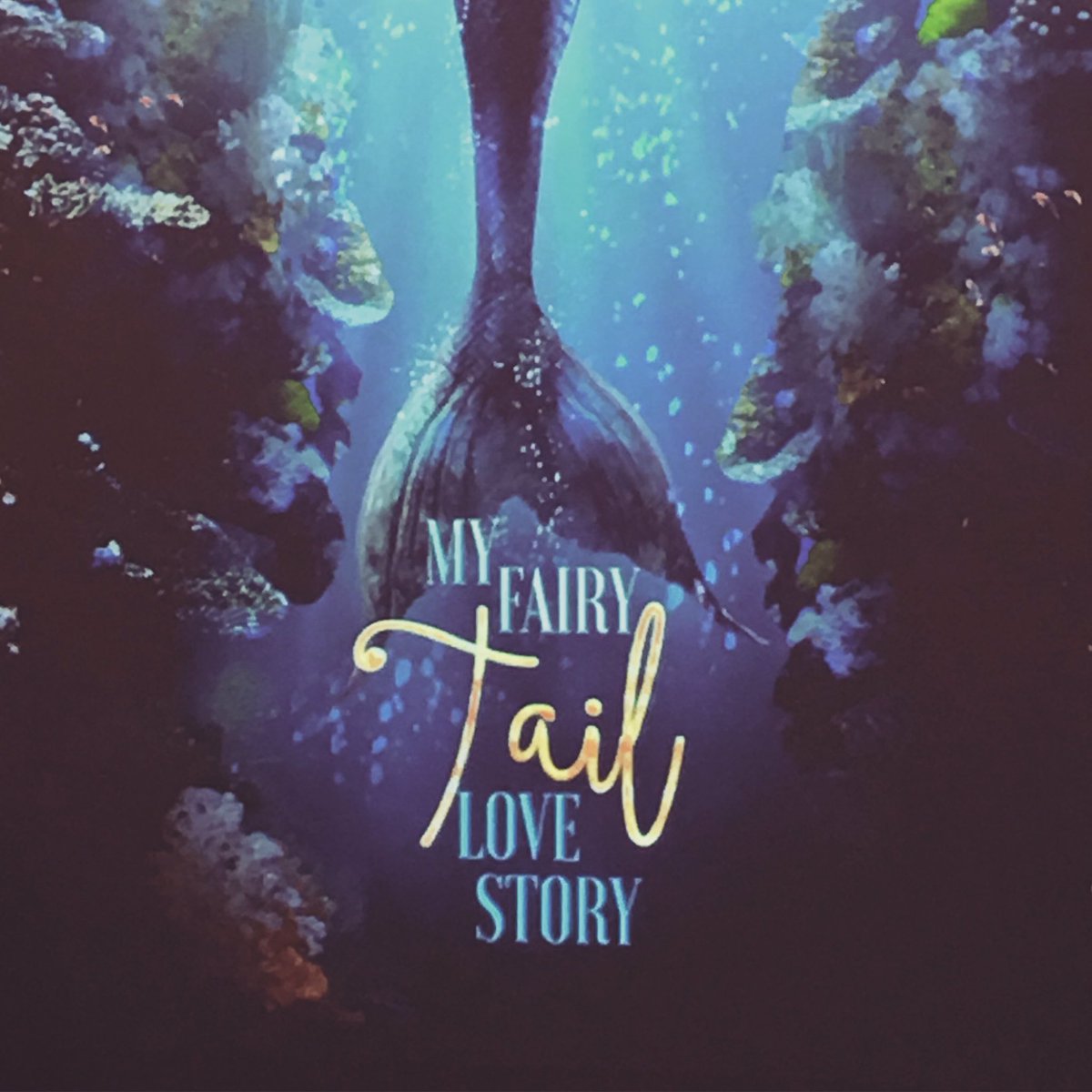 Super LOVE the art card. (Can u see the faces?)

ELNELLA MFTLS
