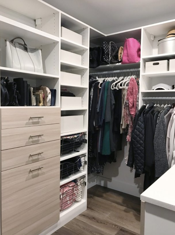 caclosets's tweet photo. Tips for organizing a closet space with lots of open shelving (via Simply Organized). https://t.co/ZLHbrbOuFG https://t.co/TolfxkPNMg