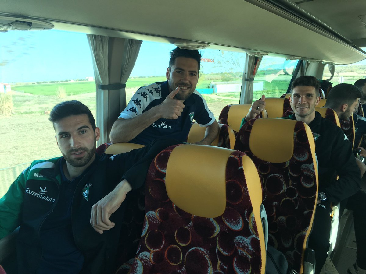 cfvillanovense's tweet photo. Salimos hacia Mérida con un único objetivo, traernos el derbi para Villanueva ¡Vamos Verdes!💪🏼🚌 #yovoyamerida https://t.co/sVid1ITCX1