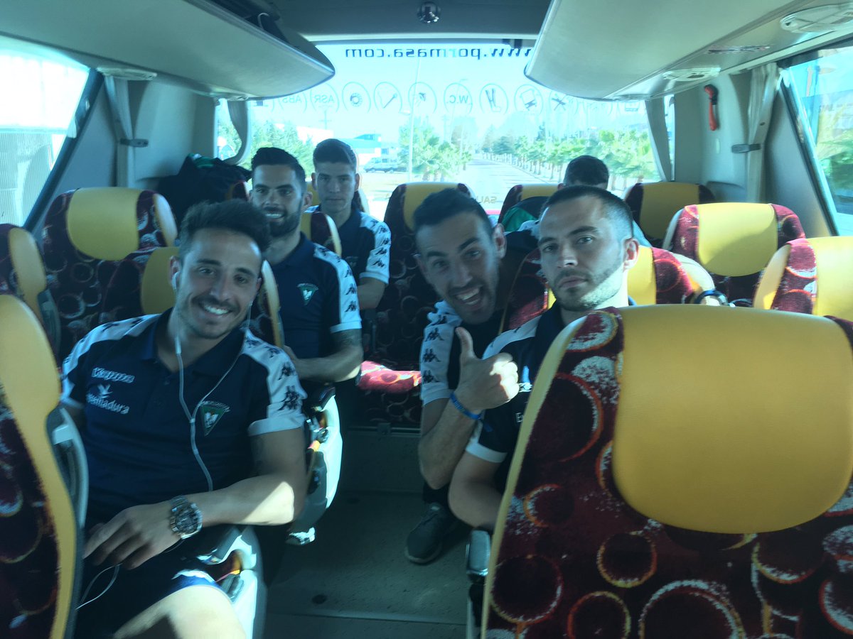 cfvillanovense's tweet photo. Salimos hacia Mérida con un único objetivo, traernos el derbi para Villanueva ¡Vamos Verdes!💪🏼🚌 #yovoyamerida https://t.co/sVid1ITCX1