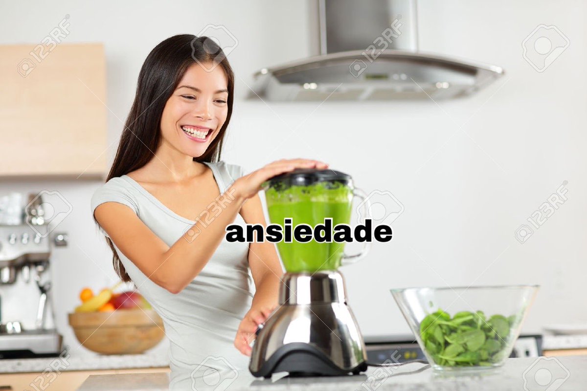 preparando minha vitamina  diária