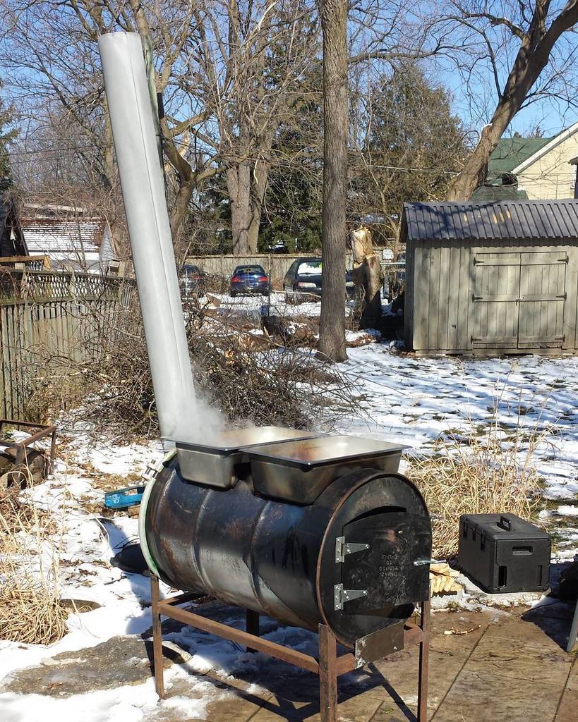 METHODMODERN's tweet photo. The big beast of a barrel stove to boil down all that sap!
.
.
.
#backyardsugaring #maples… https://t.co/s3bOYgtXPK https://t.co/qAi0KRQyE5