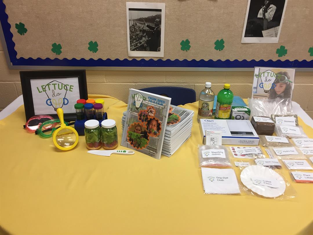 We've seen a lot of news lately about #hydroponics education for young students - so nice to see! (via <a href="/21WFMJNews/">21WFMJNews</a>) ow.ly/Y3EV309R34U