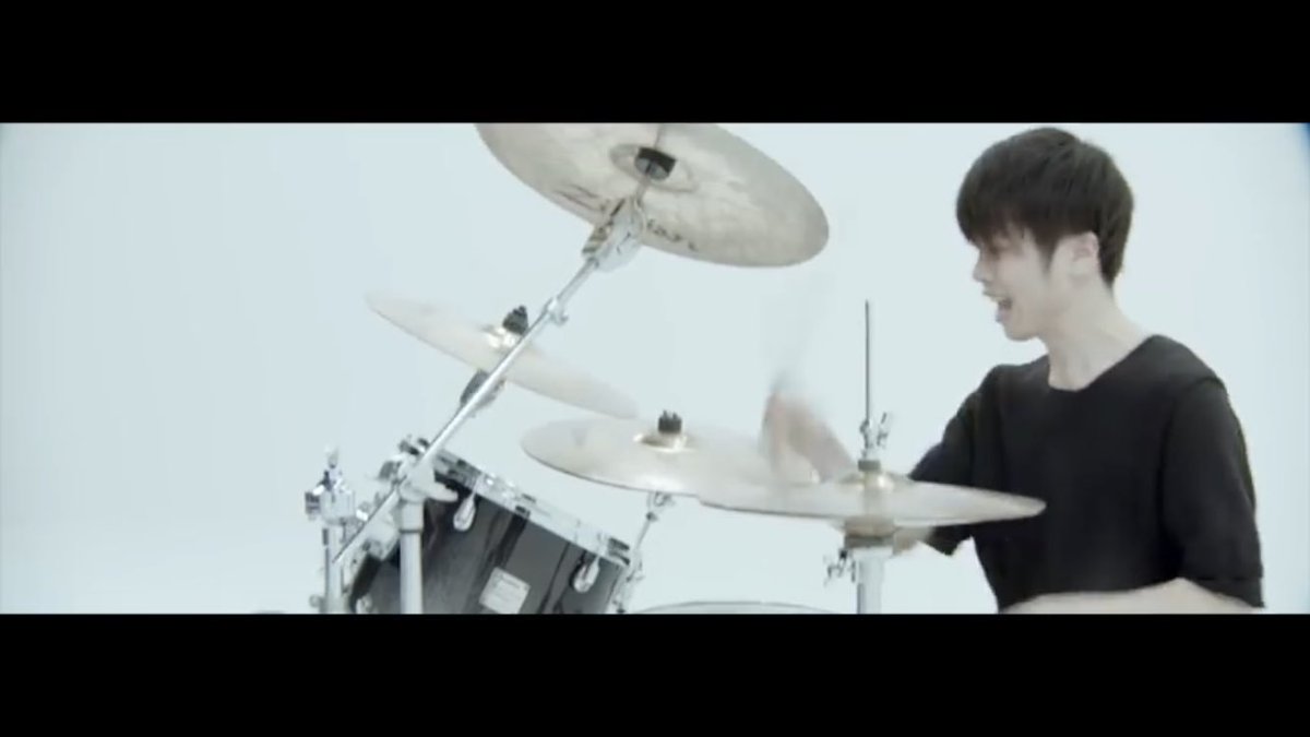 さき茶 智史お誕生日おめでとう いつも楽しそうにドラム叩く智史が大好き またいつか4人そろってのステージが見れる日を心待ちにしてます 智史 愛してるよ Radwimps 山口智史誕生祭 3月日は山口智史の誕生日 永遠のradwimpsのドラマー