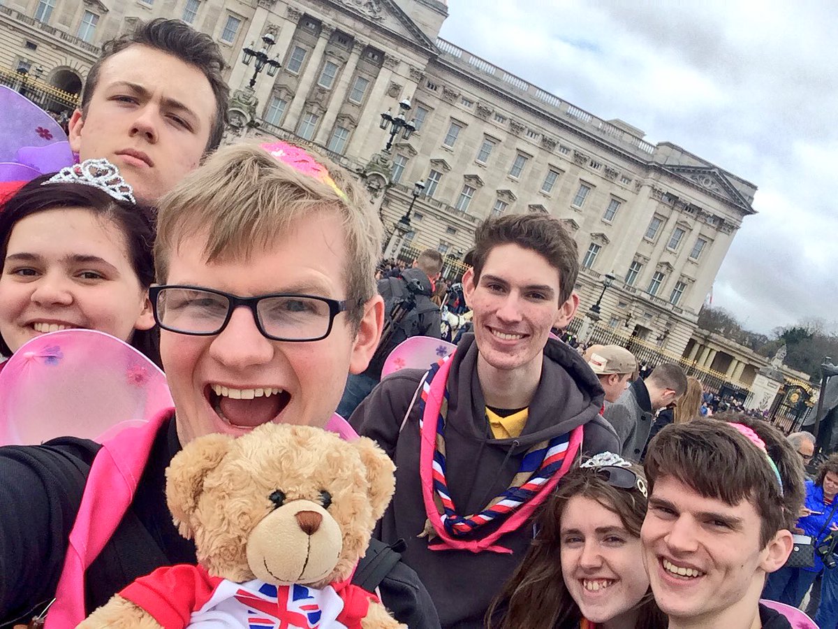 ErsetSam's tweet photo. I had great fun touring around London with my friends on the @AltMonopolyRun #LondonAMR!! https://t.co/6lr2XoQJoK