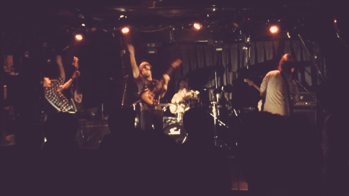 ザ クレーター The Crater 新宿live Freak ありがとうございました いよいよ24都府県47のliveを バンドカーで駆け抜けて来たザ クレーターtour16 17 楽団とワゴンのステップ も 残すところ4 26 水 下北沢threeツアーファイナルワンマンのみ